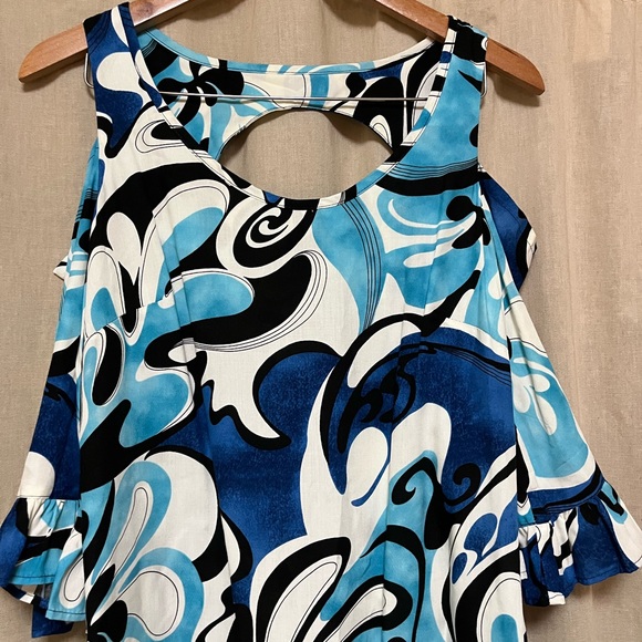 Mae Young Designs Hawaiian Aloha Print Cold Shoulder Bell Sleeve Dress Small - Picture 3 of 8